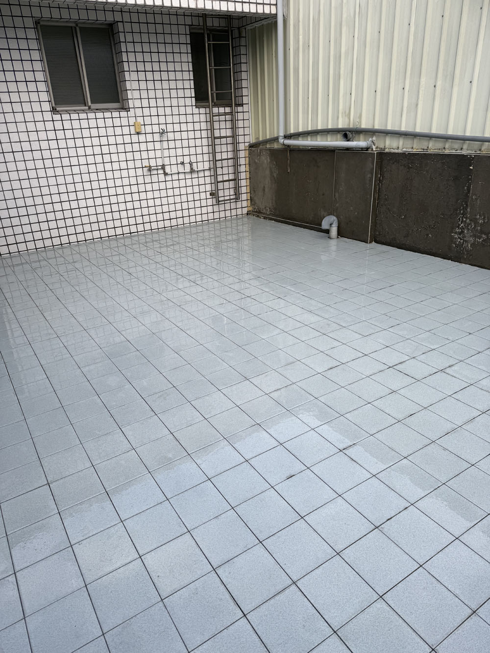 宜蘭後院磁磚地坪高壓清洗